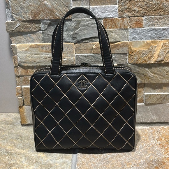 CHANEL Handbags - GORGEOUS Authentic CHANEL Black Calfskin Wild Stitch Surpique shoulder bag